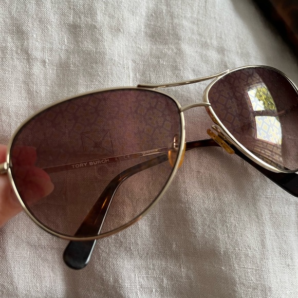 Tory Burch Aviators with Patterned Lenses - Picture 3 of 3
